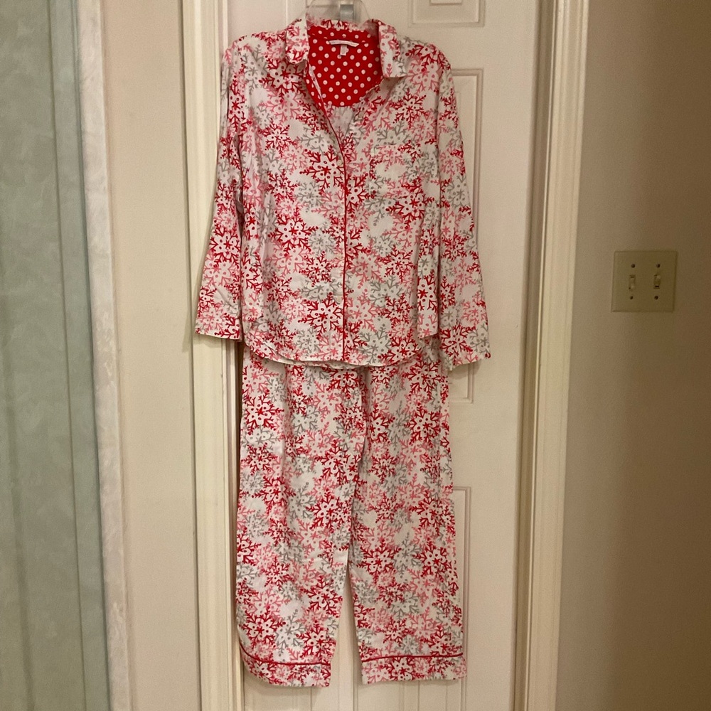 Victoria’s Secret Flannel Pajama Set, Red & White Snowflakes, Sz S - Picture 6 of 15